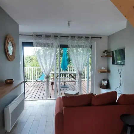 La Pera Nyaraló Putanges